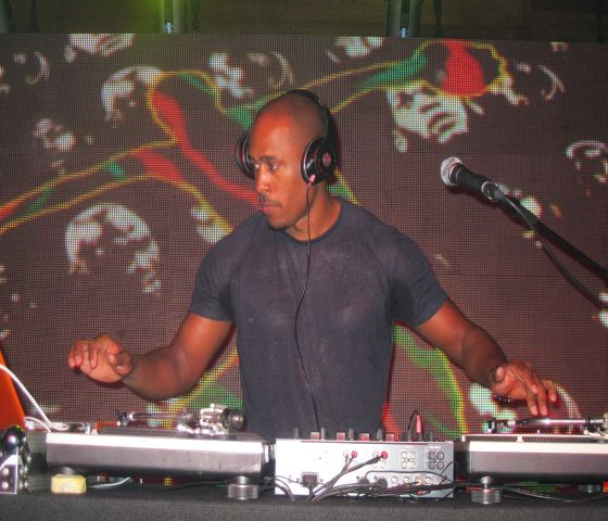DJ Ali Shaheed Muhammad, S.L.C. 01.06.2012