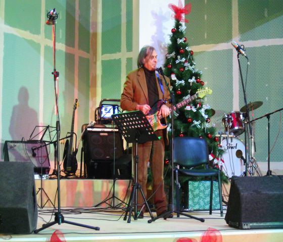 Коледен концерт и новият албум на Пеци Гюзелев, 2012